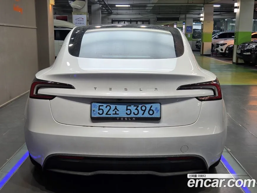 Tesla Model 3 2024 из KR, фото 2