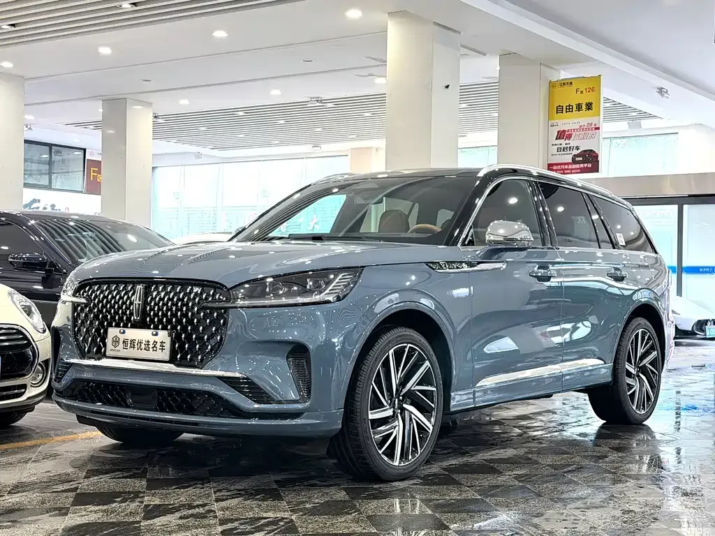 Lincoln Aviator — фото 1