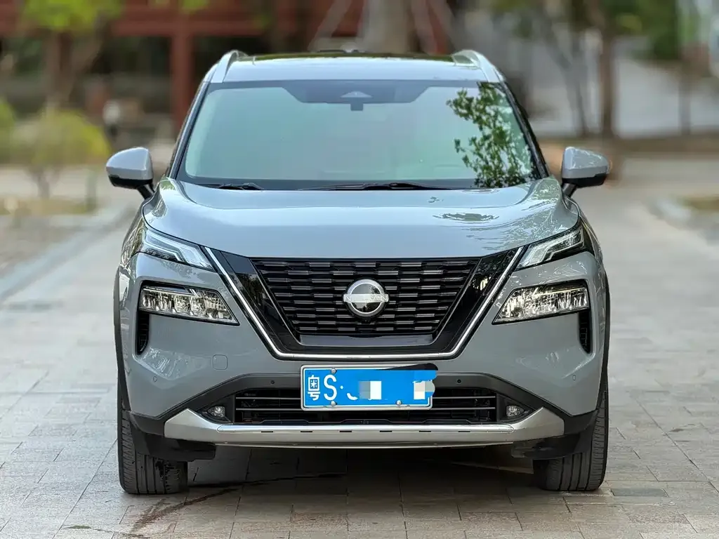 Nissan X-Trail — фото 10