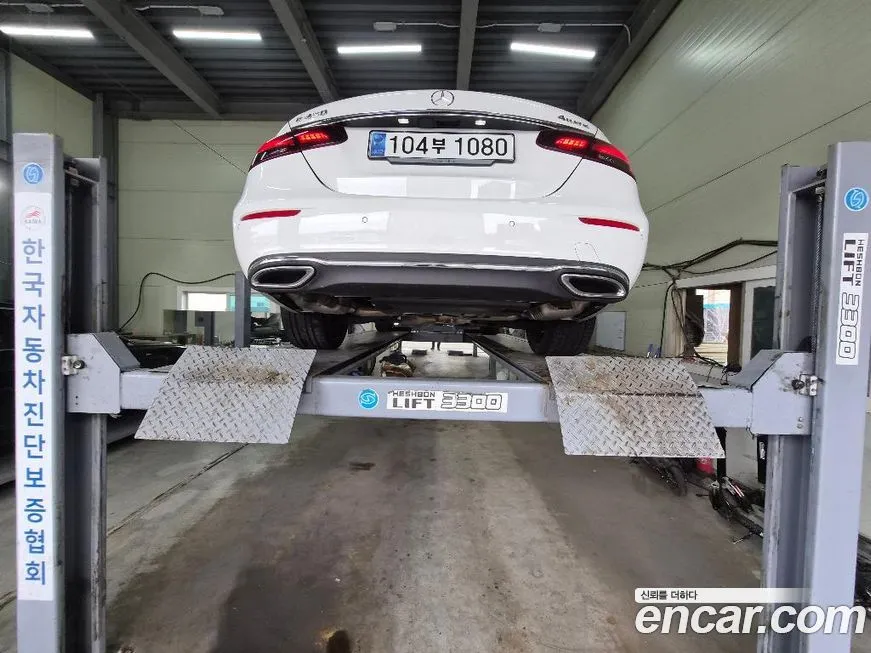 Mercedes-Benz E-Class 2023 из KR, фото 2