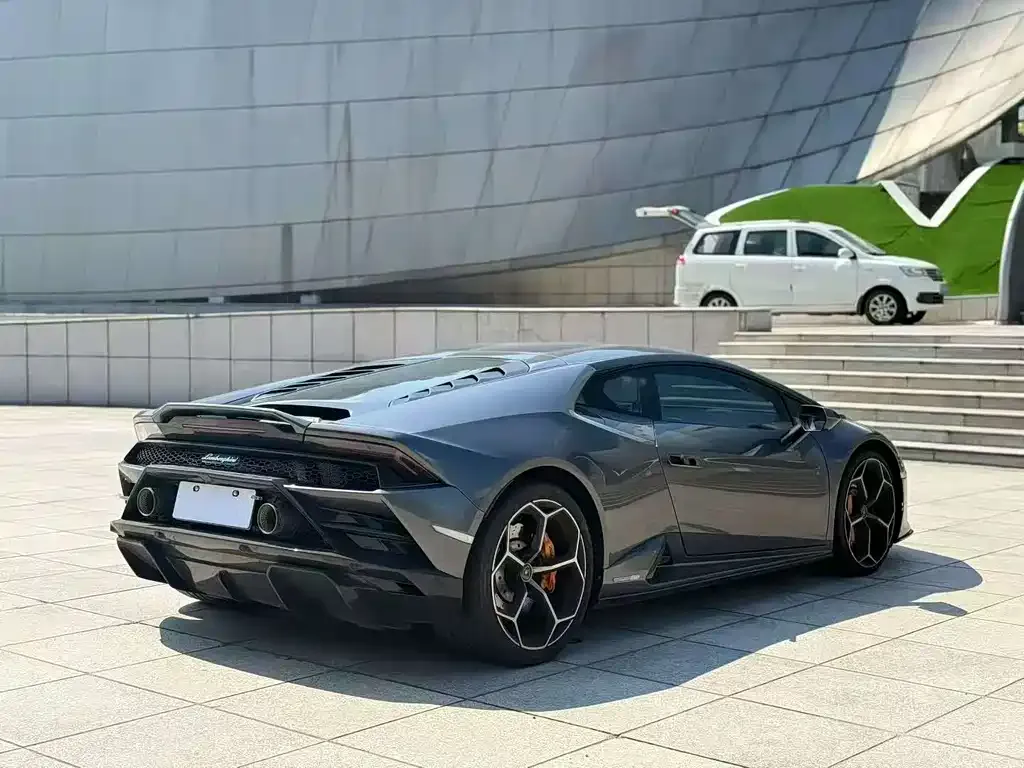 Lamborghini Huracan — фото 9