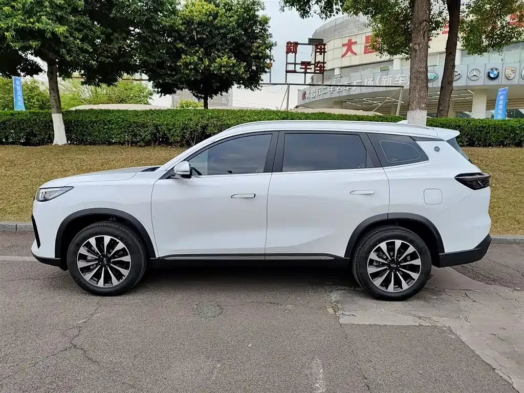 Chery Tiggo 8 PLUS — фото 9