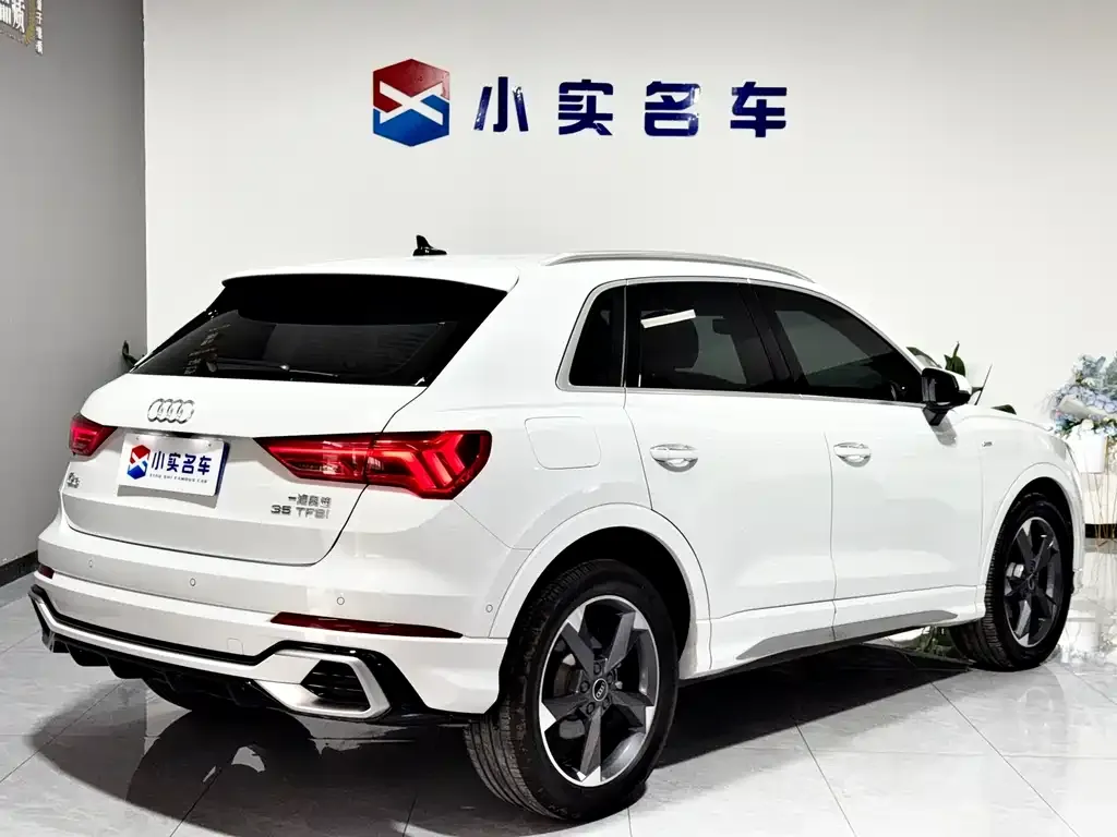 Audi Q3 — фото 7