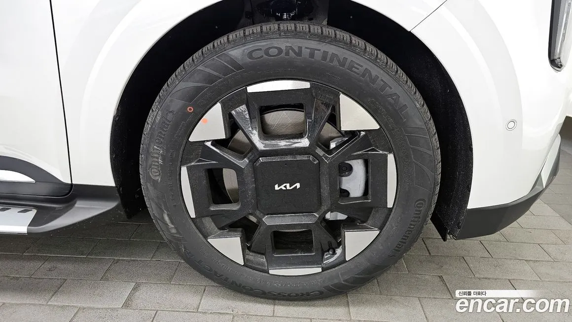 Kia Carnival — фото 10