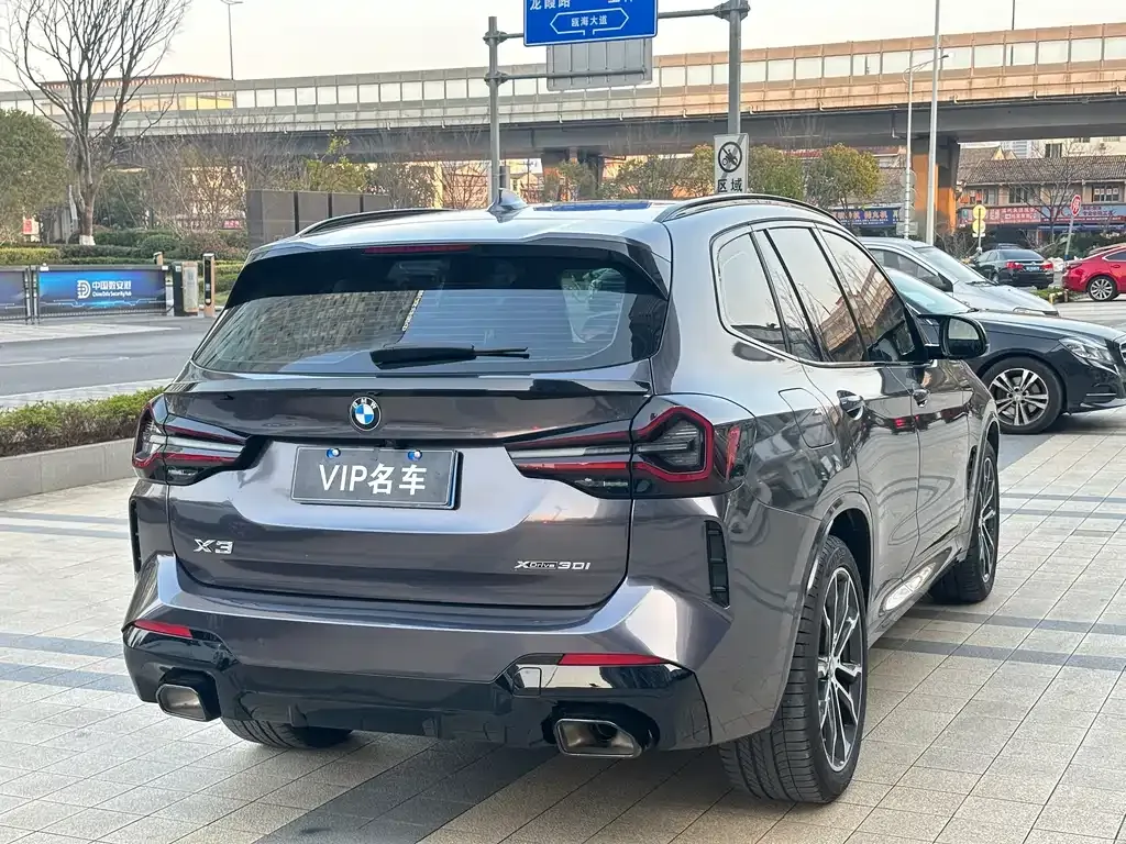 BMW X3 — фото 10