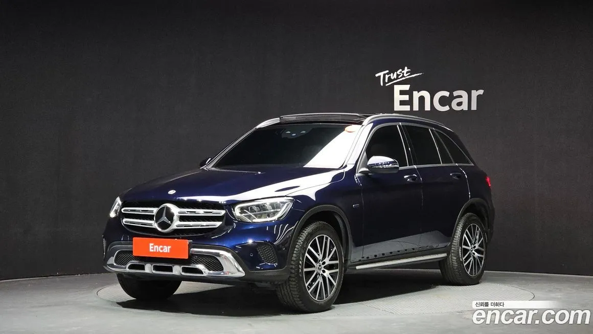 Mercedes-Benz GLC-Class GLC300e 4MATIC