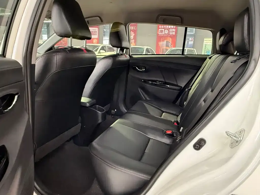 Toyota Yaris L 2022 из CN, фото 4