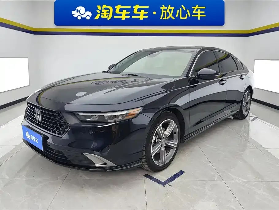 Honda Accord — фото 1
