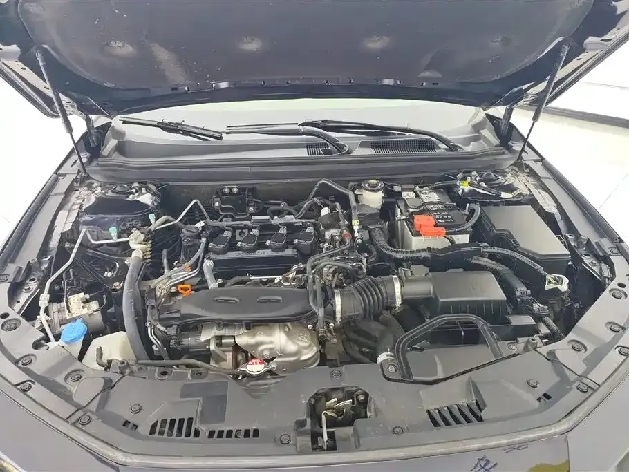 Honda Accord — фото 9