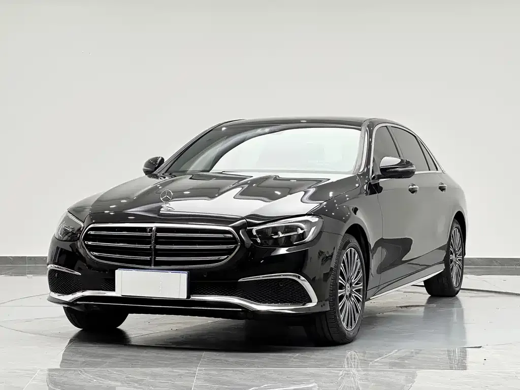 Mercedes-Benz E-Class — фото 10