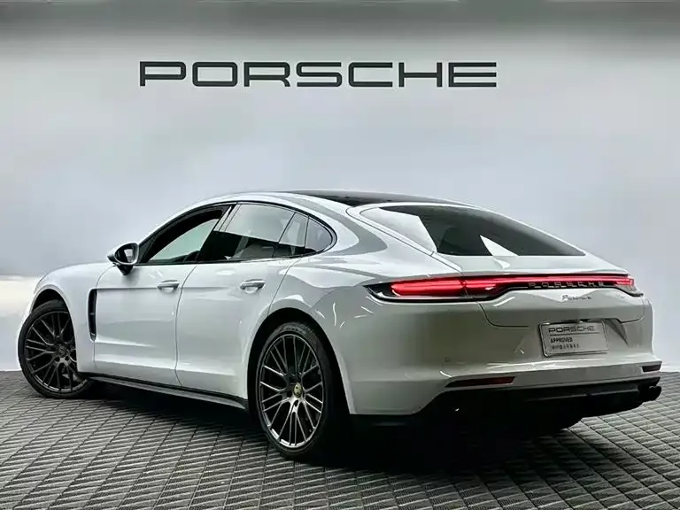 Porsche Panamera — фото 10
