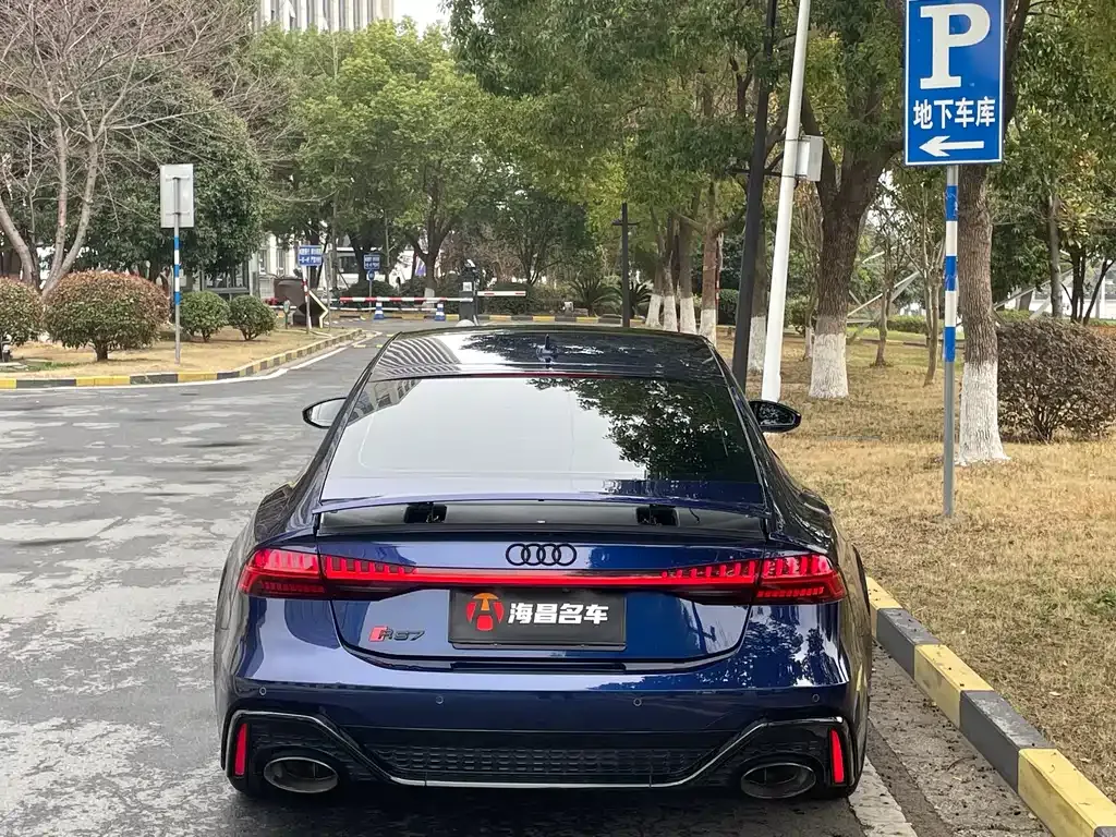 Audi RS 7 2024 из CN, фото 10