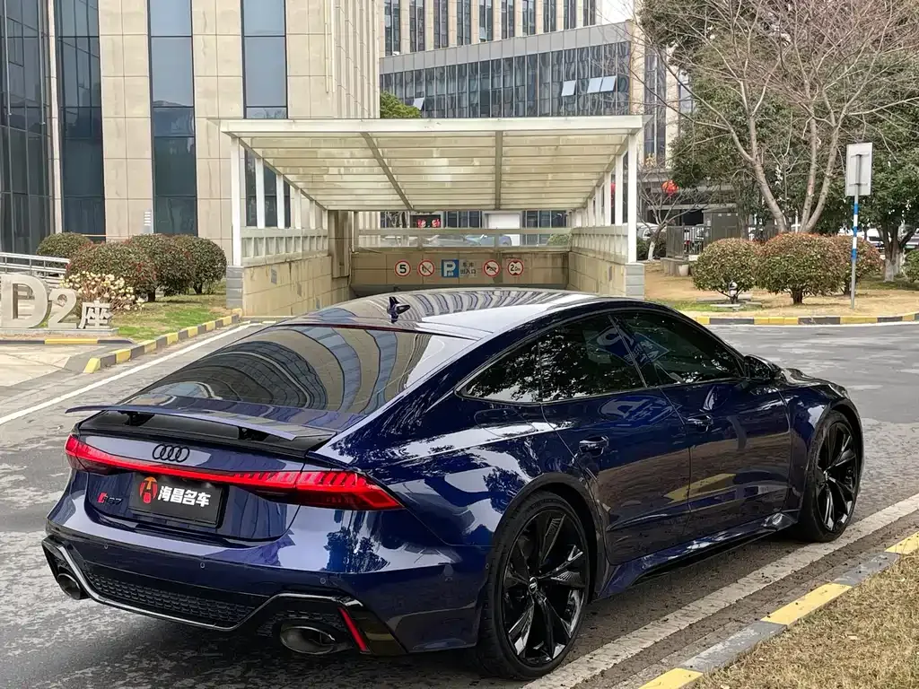 Audi RS 7 2024 из CN, фото 6
