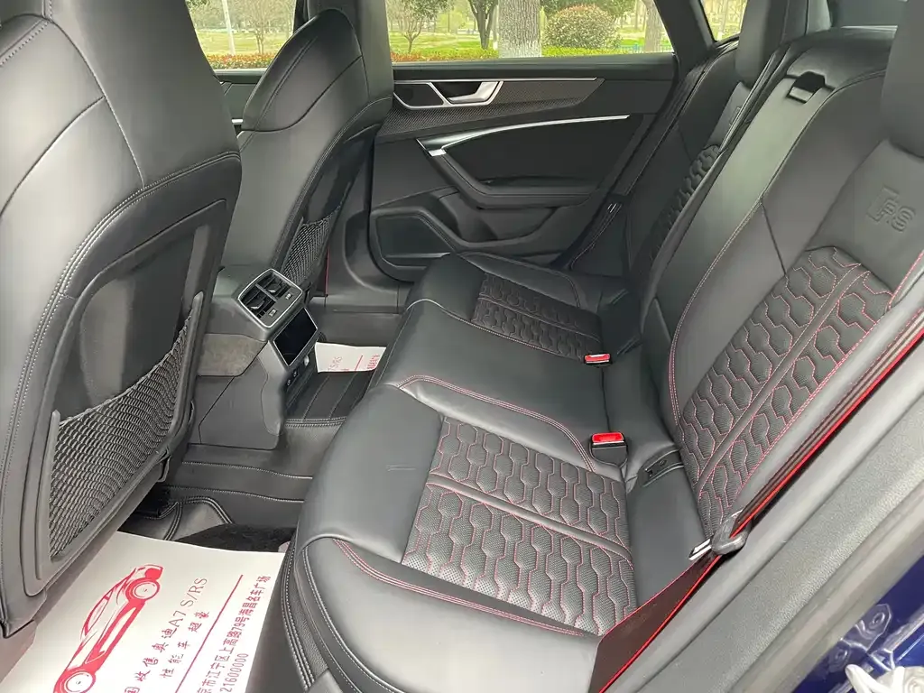 Audi RS 7 2024 из CN, фото 2