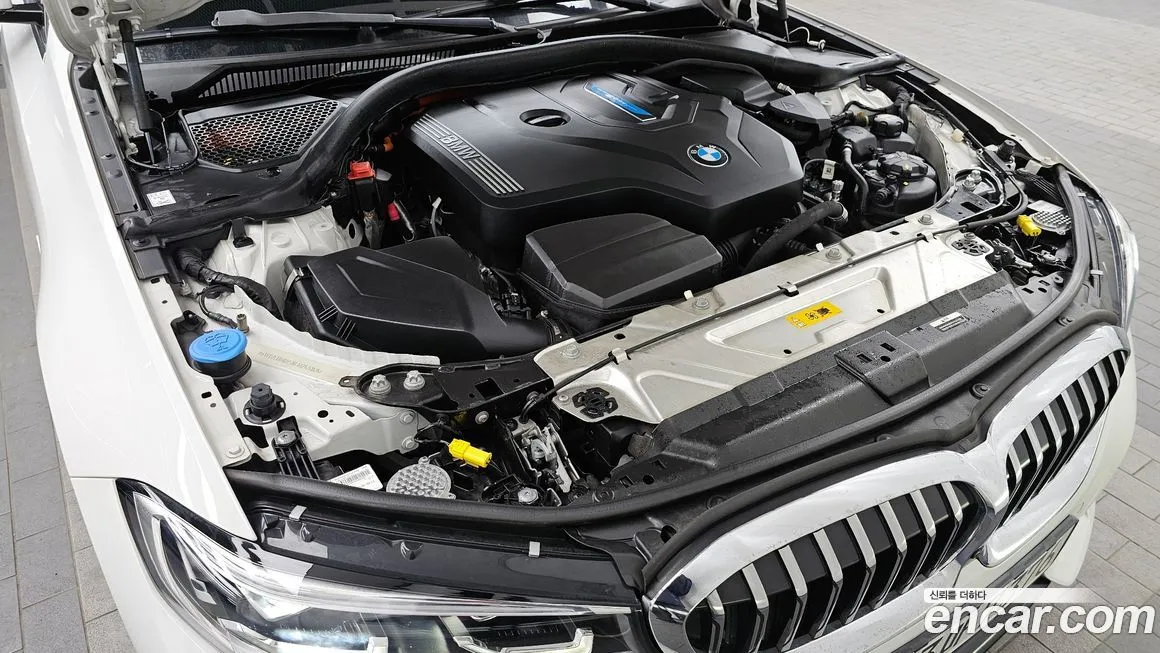 BMW 3-Series 2022 из KR, фото 9