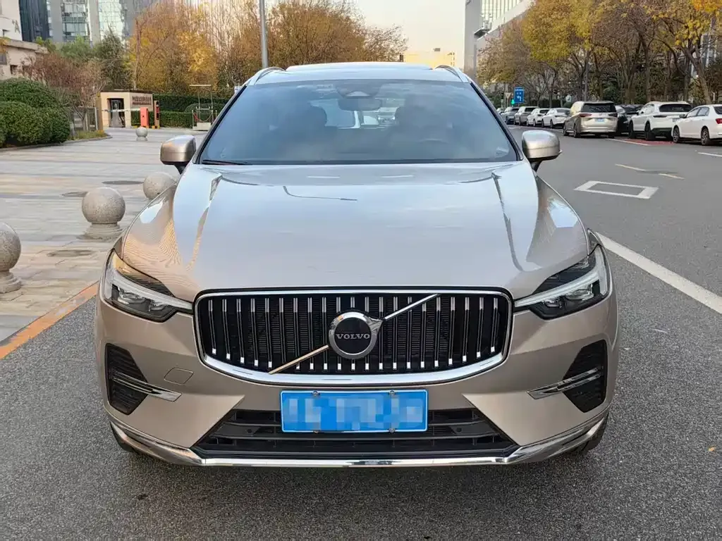 Volvo XC60 2023 из CN, фото 4