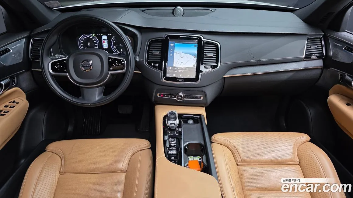 Volvo XC90 — фото 10