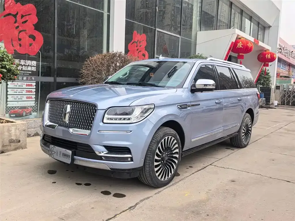 Lincoln Navigator — фото 1