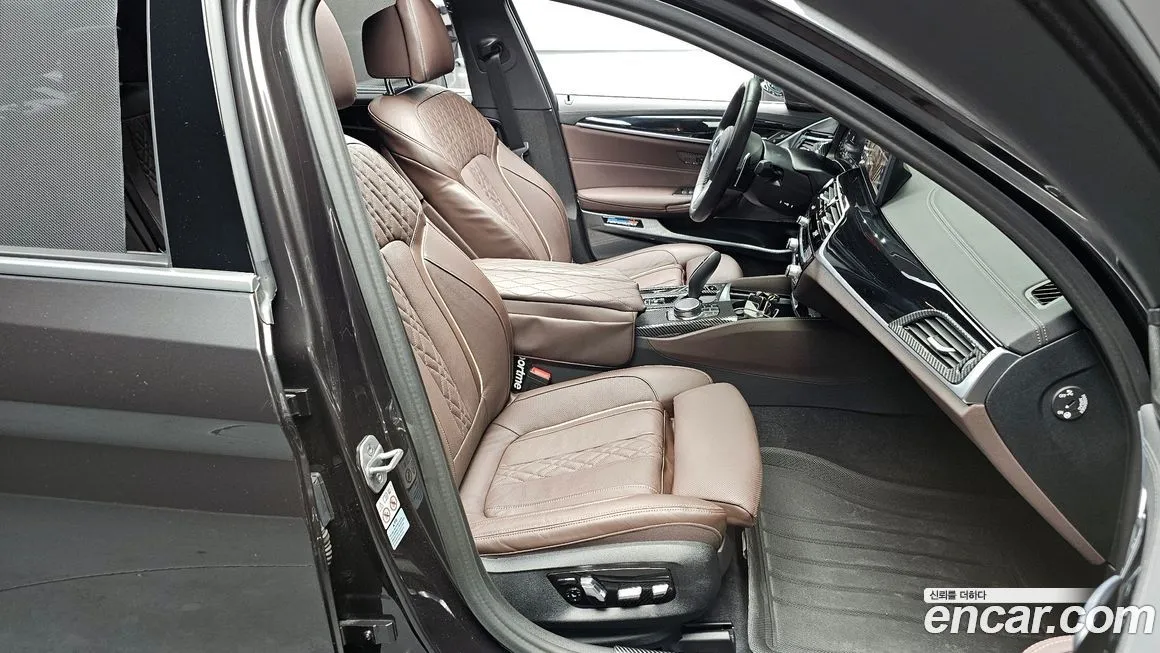 BMW 5-Series 2023 из KR, фото 3