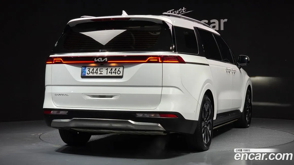 Kia Carnival — фото 2
