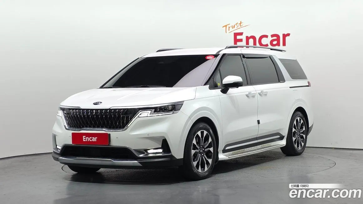 Kia Carnival — фото 1