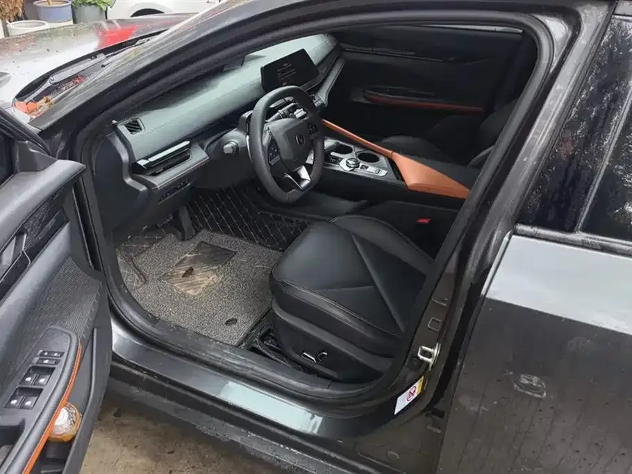 Changan UNI-V 2023 из CN, фото 3
