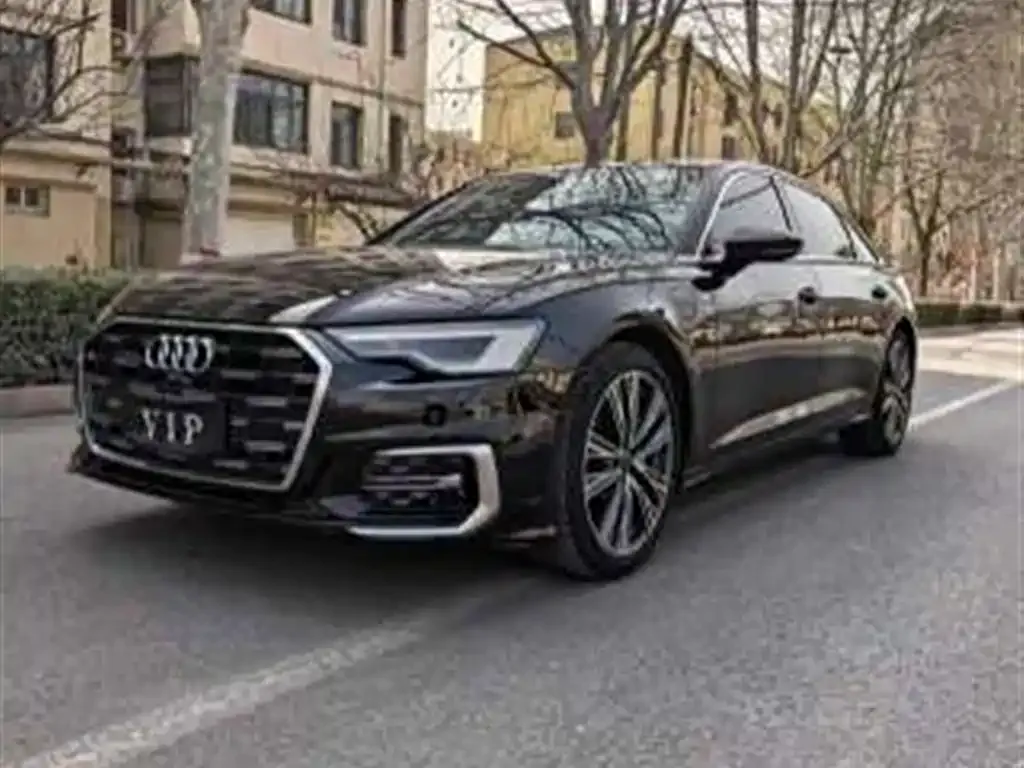 Audi A6L — фото 1