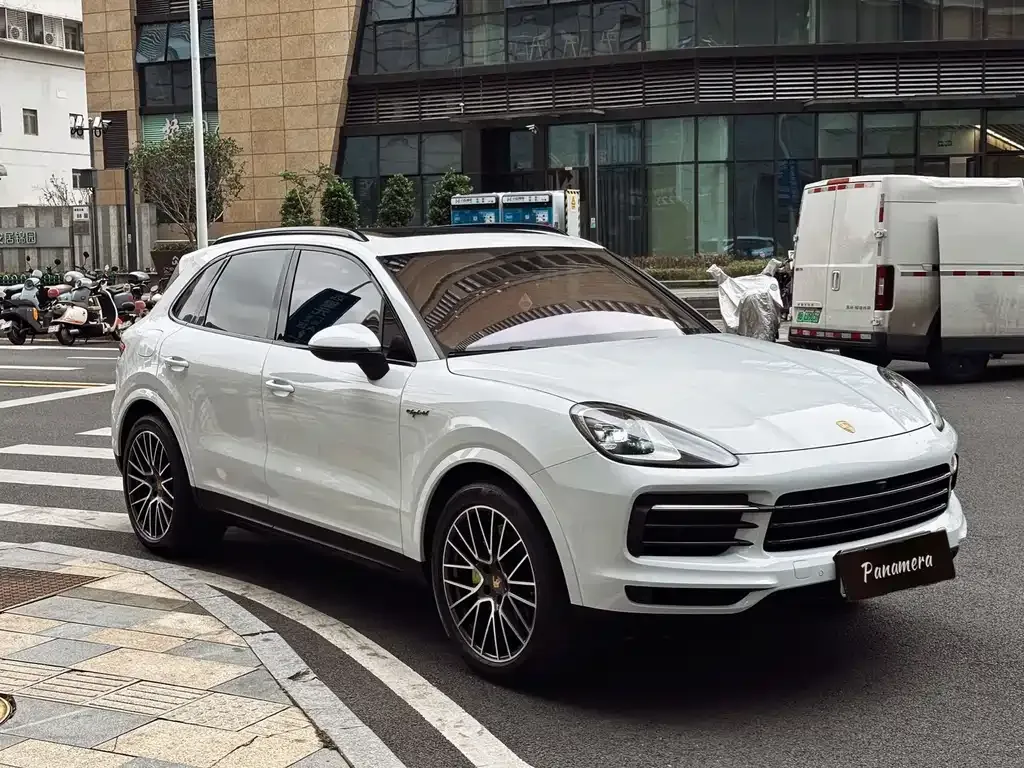 Porsche Cayenne Hybrid — фото 9