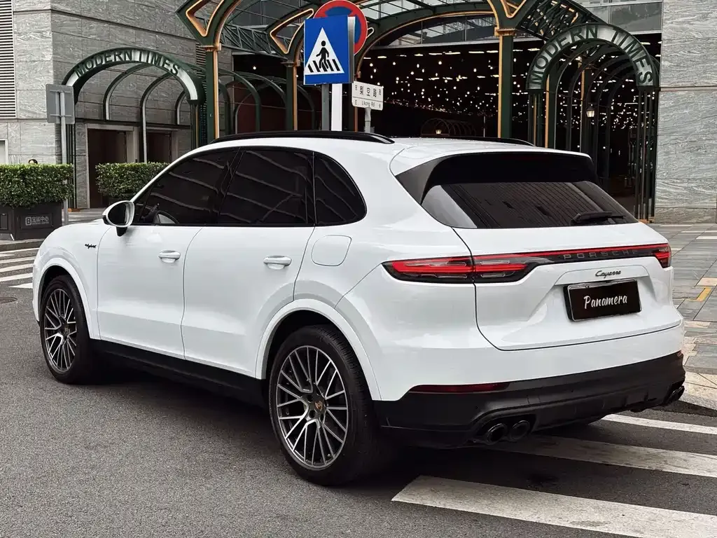 Porsche Cayenne Hybrid — фото 8