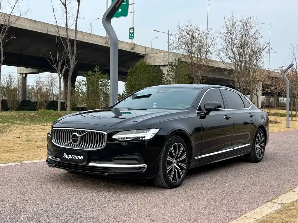 Volvo S90 — фото 1