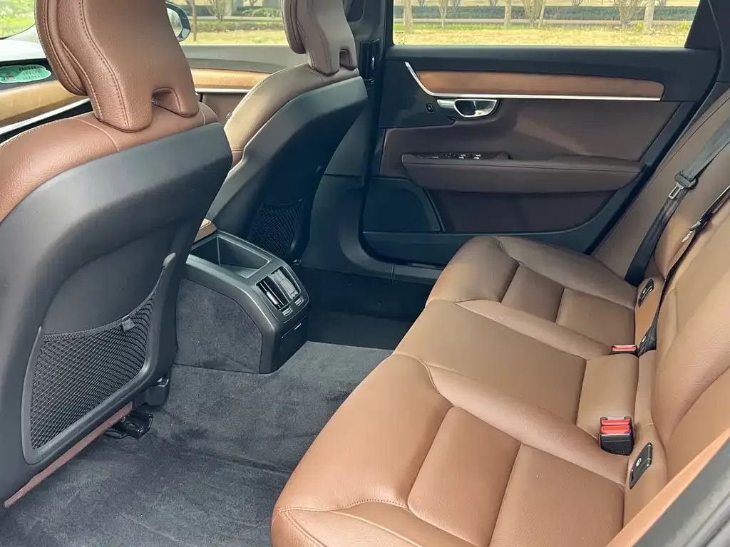 Volvo S90 — фото 4