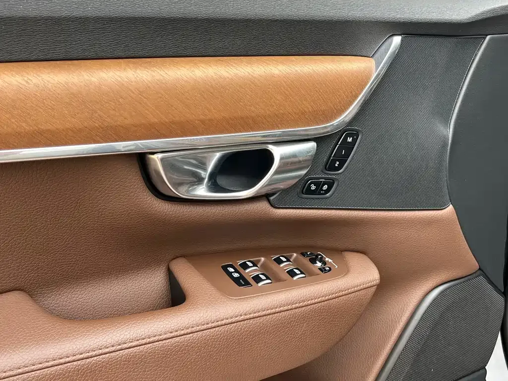 Volvo S90 — фото 8