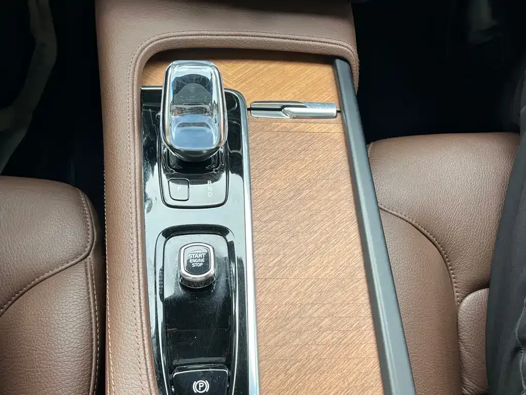 Volvo S90 — фото 9