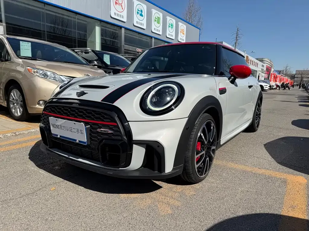MINI JCW (John Cooper Works) — фото 10