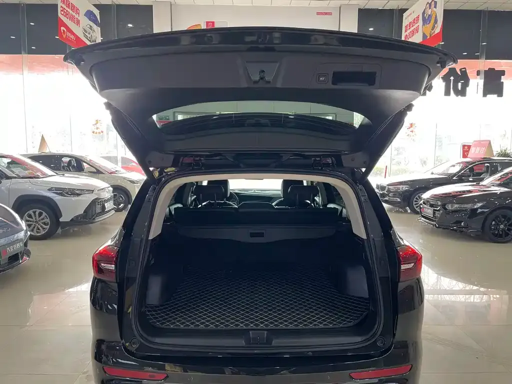 Buick Envision Plus — фото 4