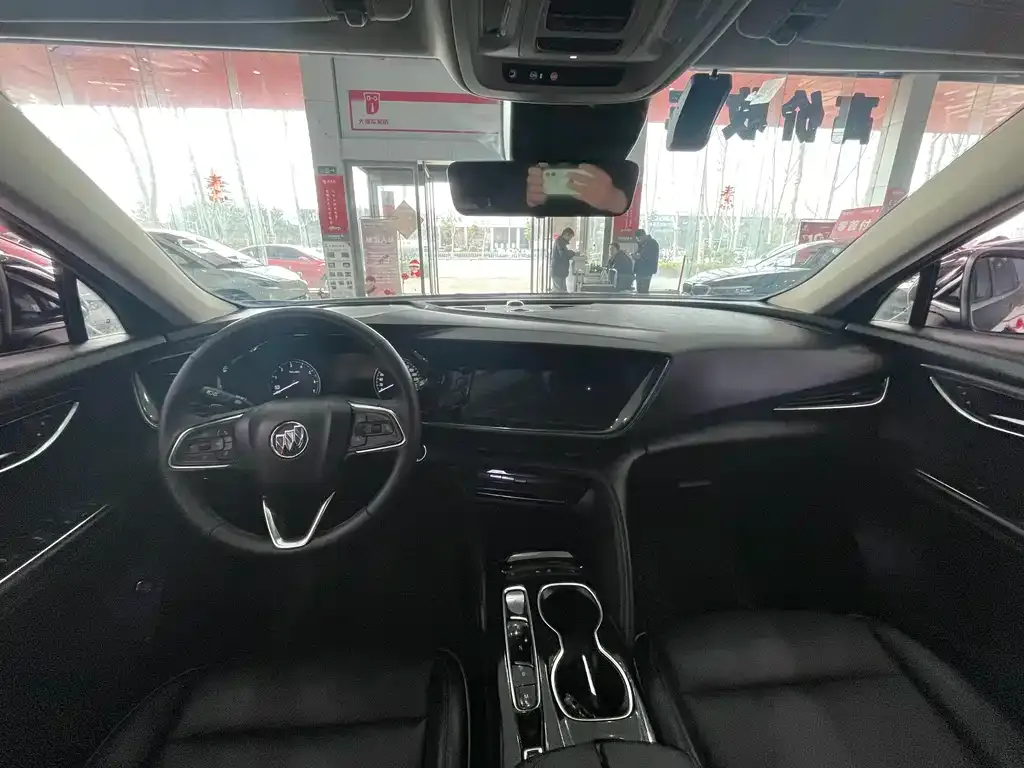 Buick Envision Plus — фото 9