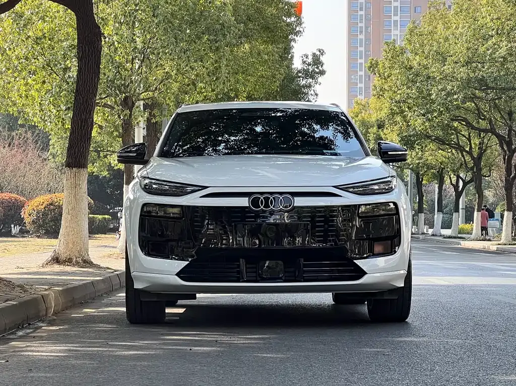 Audi Q6L e-tron — фото 7