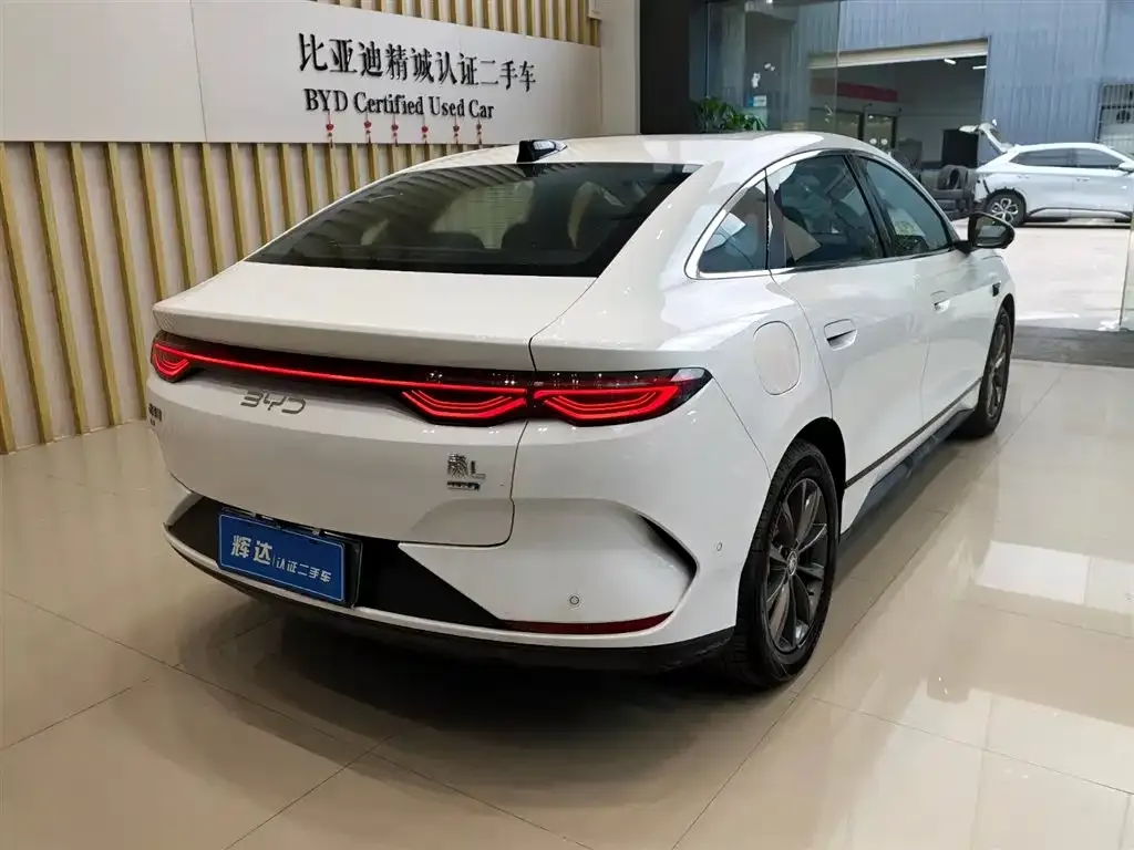 BYD Qin L — фото 9