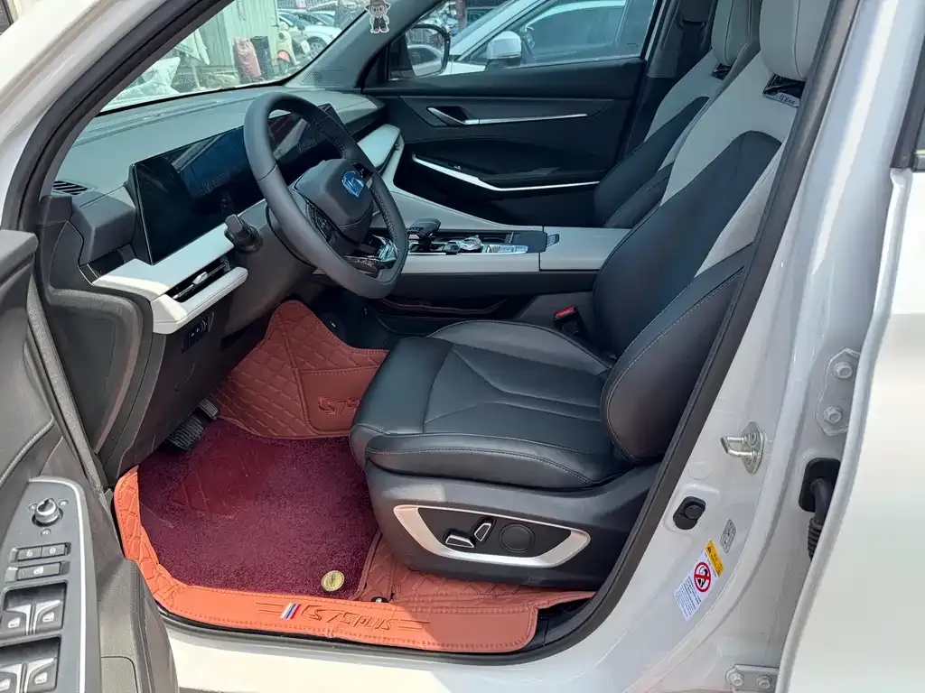 Changan CS75PLUS — фото 10