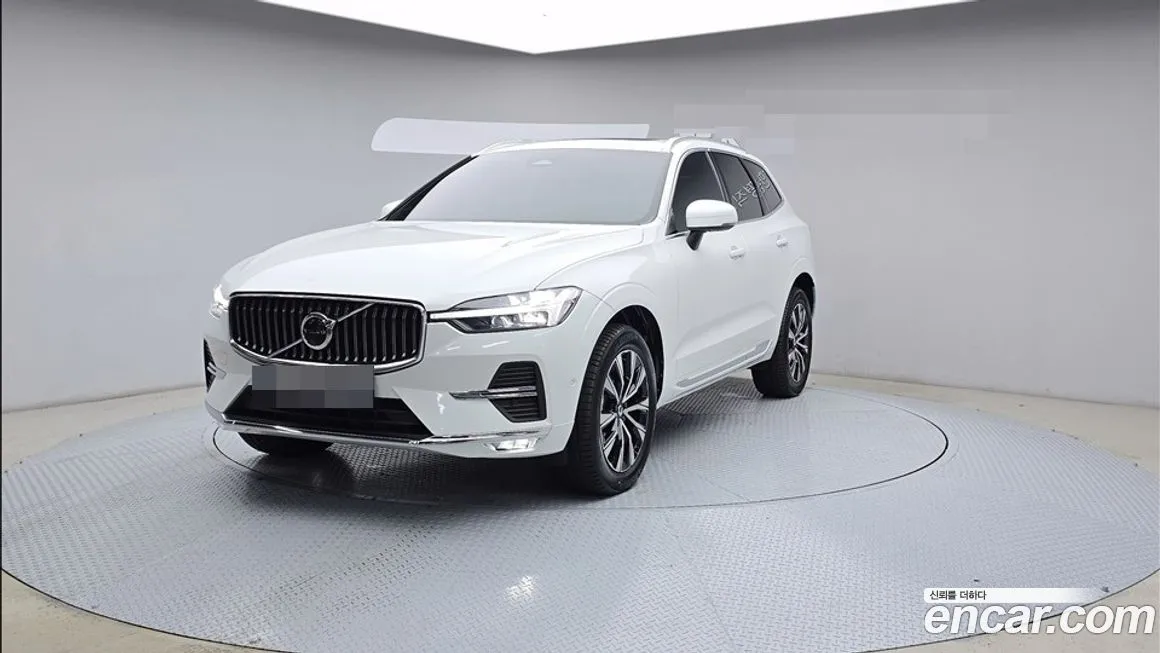 Volvo XC60 — фото 1