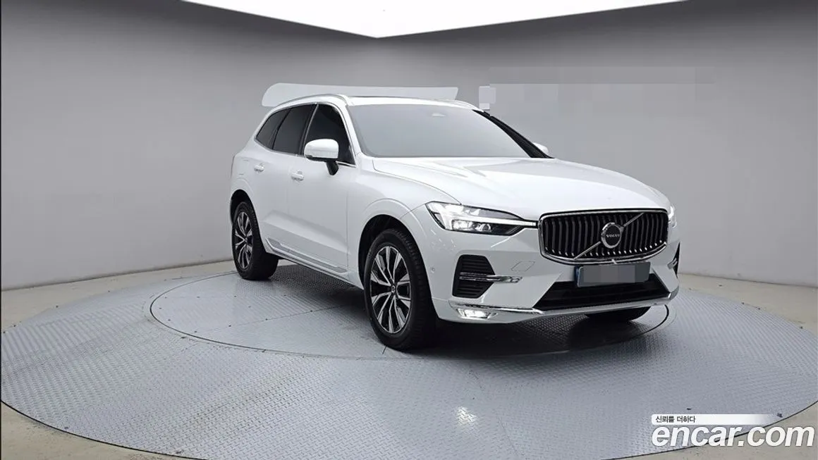 Volvo XC60 — фото 8