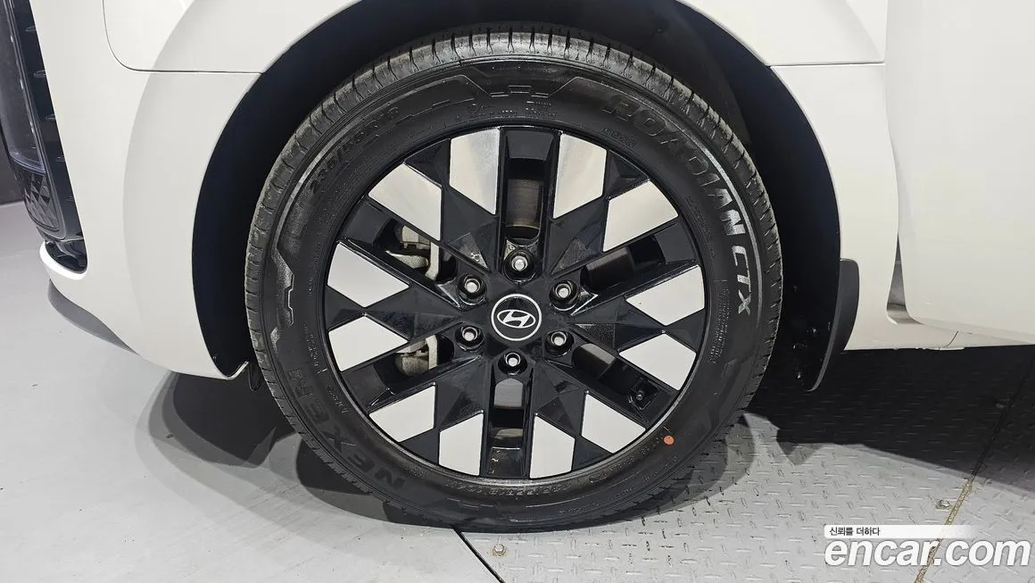Hyundai Staria 2025 из KR, фото 3