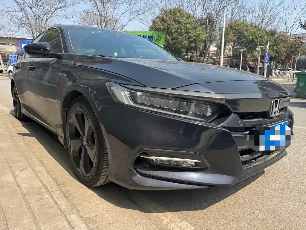 Honda Accord — фото 8