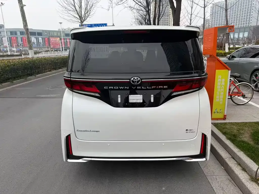 Toyota Vellfire — фото 5
