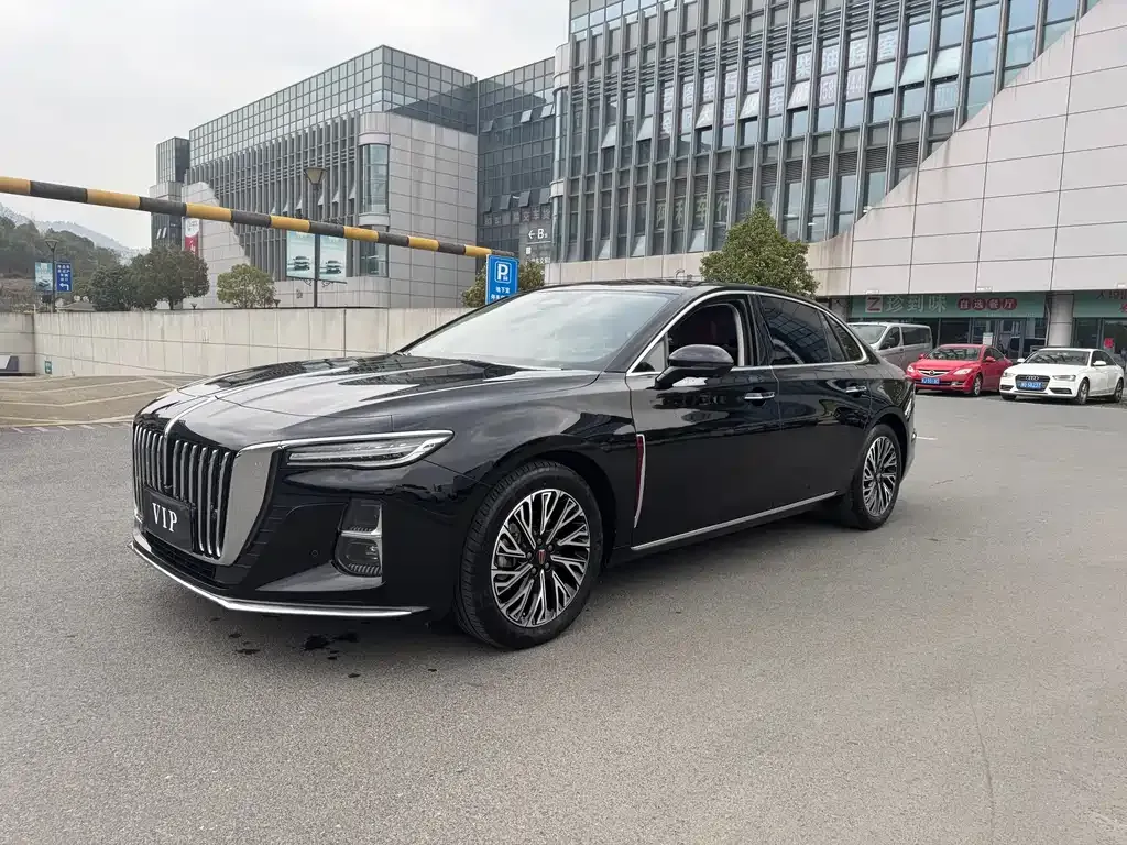 Hongqi H5 — фото 1