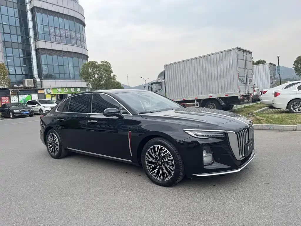 Hongqi H5 — фото 10