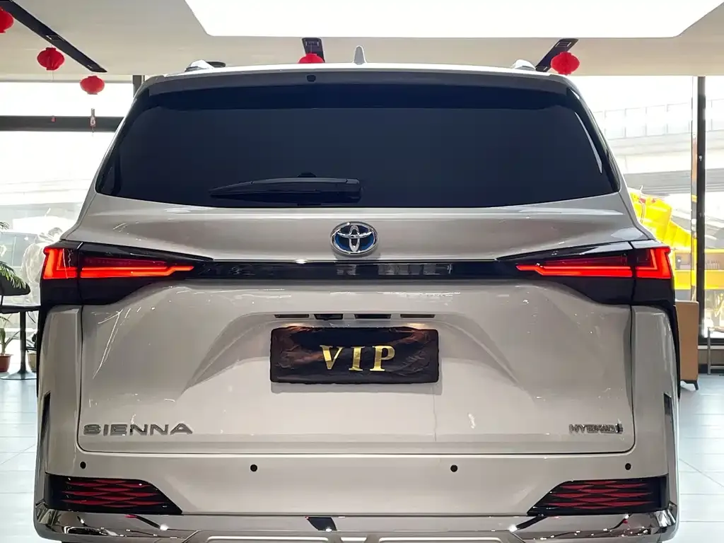 Toyota Sienna 2023 из CN, фото 10