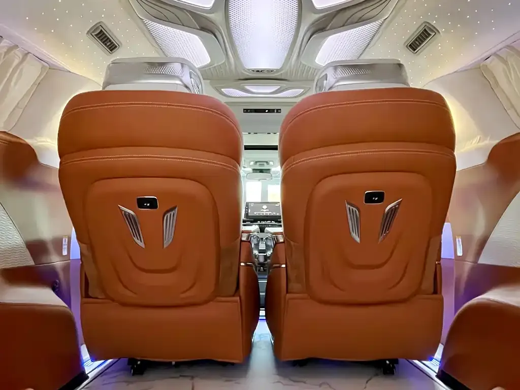 Toyota Sienna 2023 из CN, фото 4