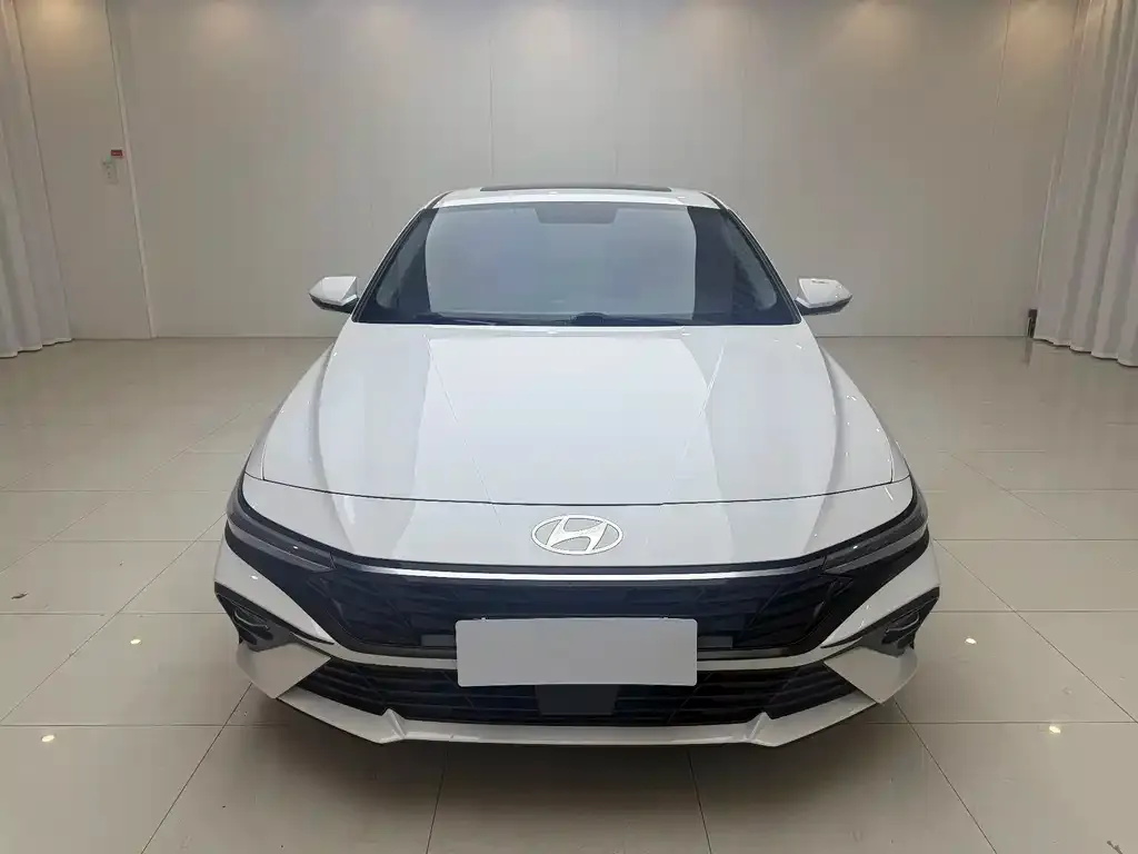 Hyundai Elantra 2023 из CN, фото 8