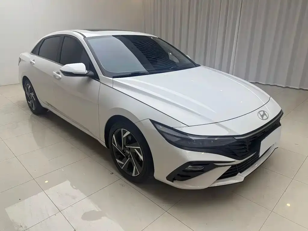 Hyundai Elantra 2023 из CN, фото 2